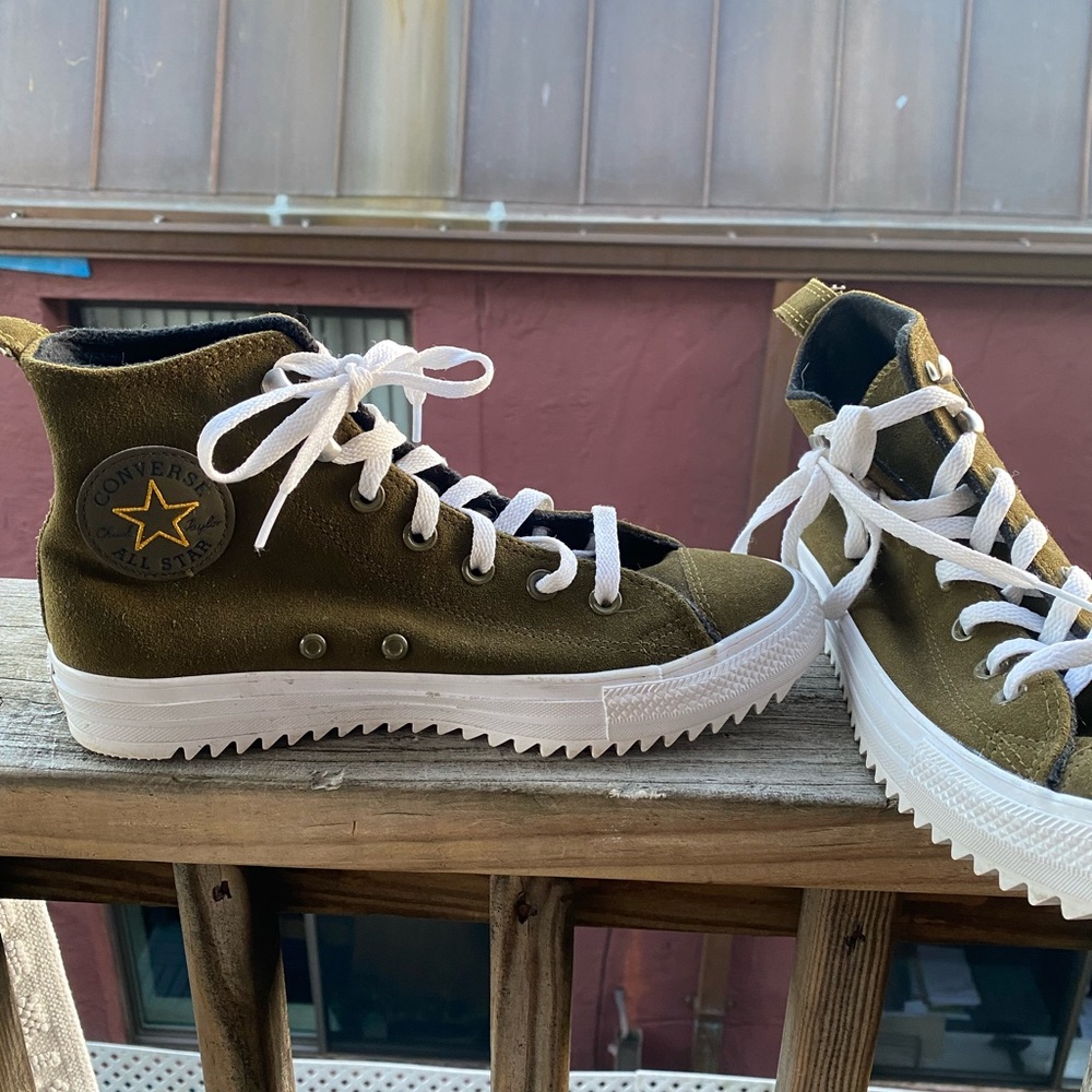 Green Converse - Picture 2 of 3